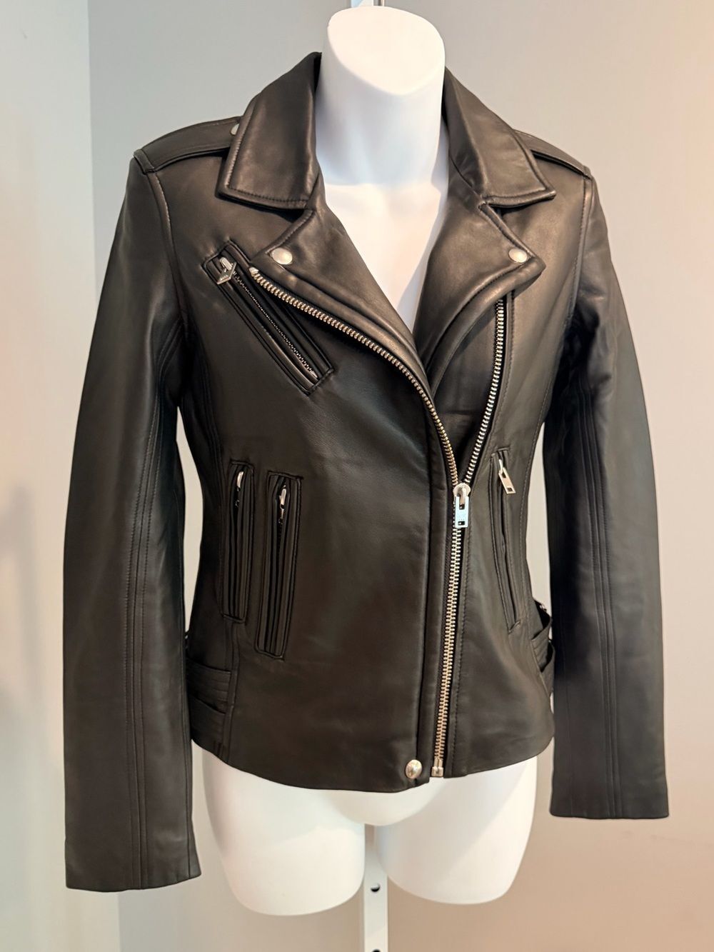 IRO Gorgeous Fitted Black Leather Moto Jacket Sz 36/4 NWT $1,400!!